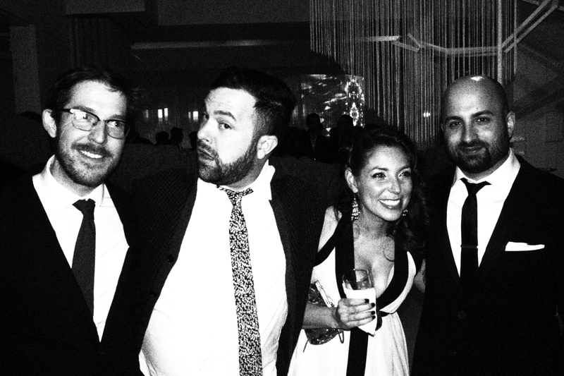 Illustration for article titled GAWKER : A HOLIDAY PARTY (MY PHOTOS)